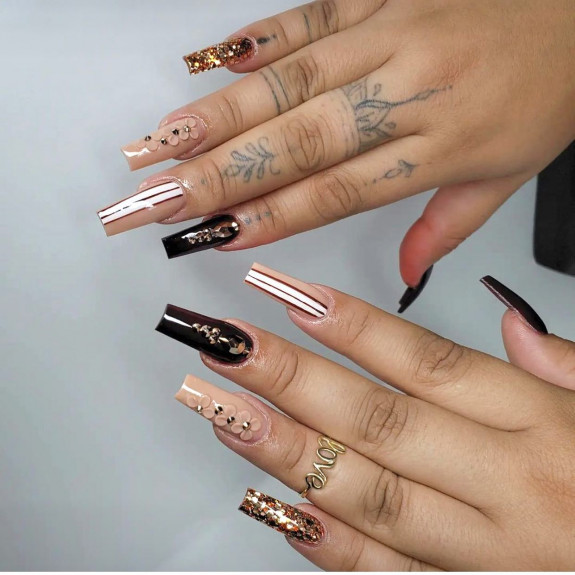 40+ Thanksgiving Nail Ideas — Glitter, Nude and Black Long Nails