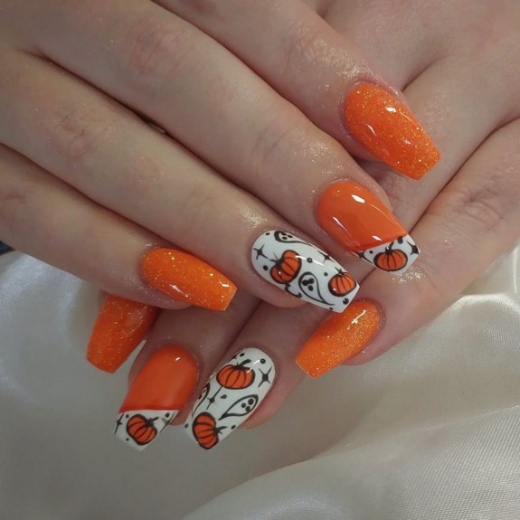 halloween nails, halloween acrylic nails, halloween acrylic nails long, long acrylic nails, halloween nail ideas, halloween nail designs, halloween nails 2022, spooky nails, pumpkin nails, spider nails, stiletto nails, halloween stilletto nails, halloween nails coffin