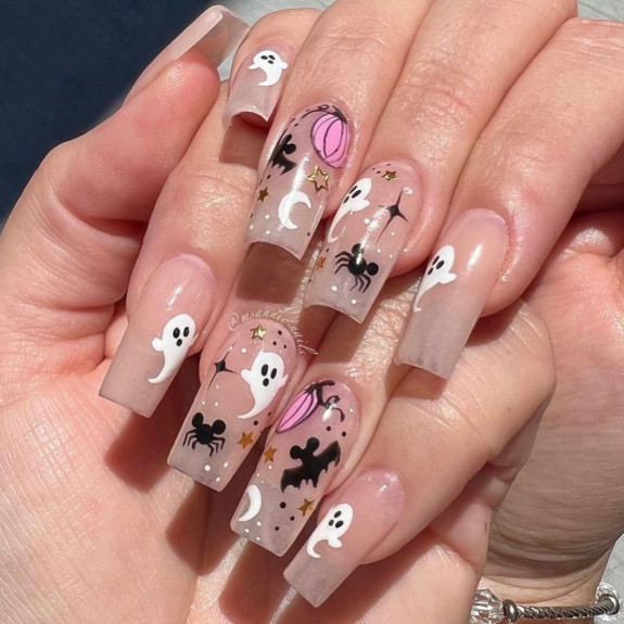 80+ Gorgeous Halloween Acrylic Nails — Ombre Nude Nails with Pink Pumpkin