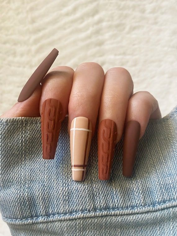 30+ Chic Fall Nail Colors & Designs — Earthy Tone Sweater & Plaid Nails