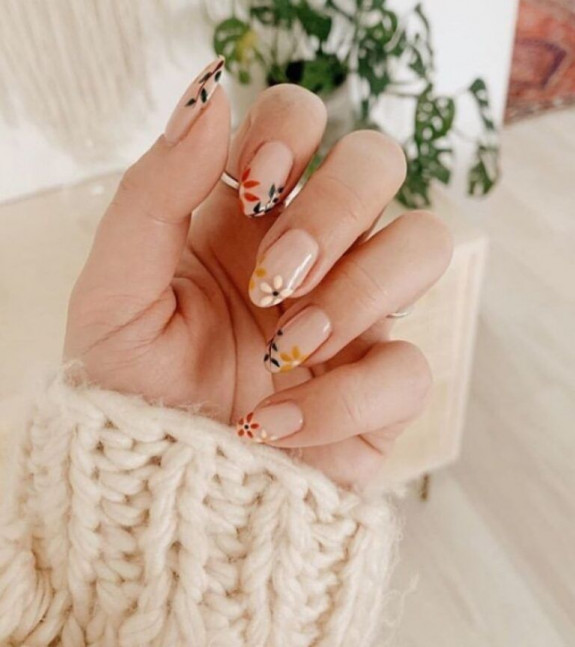 30+ Gorgeous Fall Inspired Nail Ideas — Flower French Tip Sheer Nails