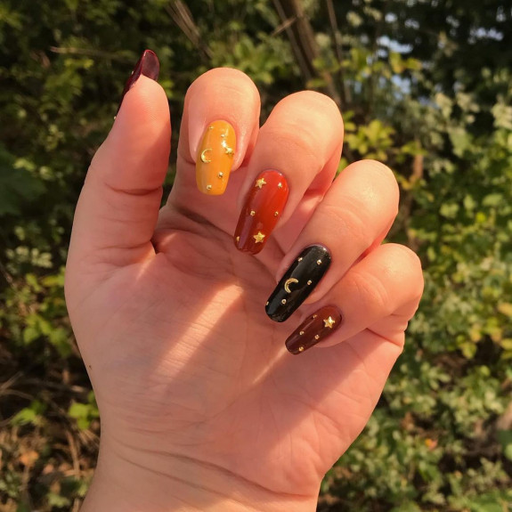 jewel toned nails, brown french tip nails, fall nail designs, fall nails 2022, fall nail art, fall nail ideas, autumn nail ideas, autumn nails 2022, tortoiseshell nails, burgundy nails, thanksgiving nails, october nails, september nails, french tip nails, fall french tip nails,  autumn nail designs, fall nail colors