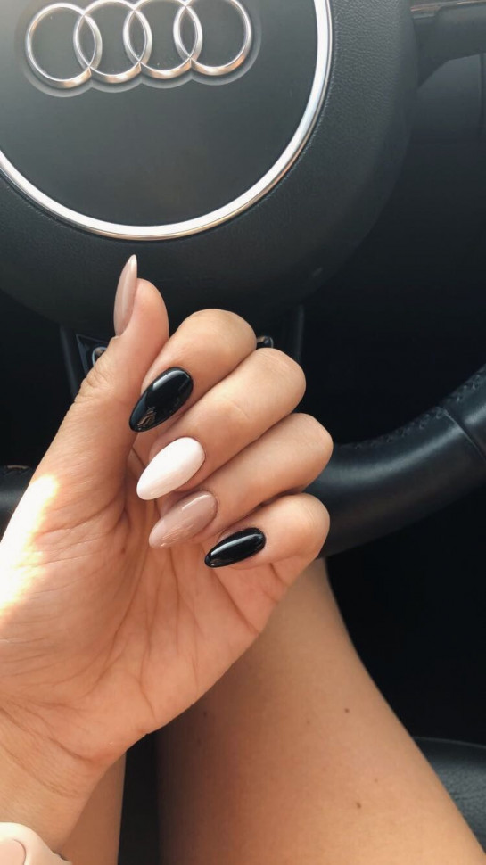 30+ Gorgeous Fall Inspired Nail Ideas — Black and Neutral Nails