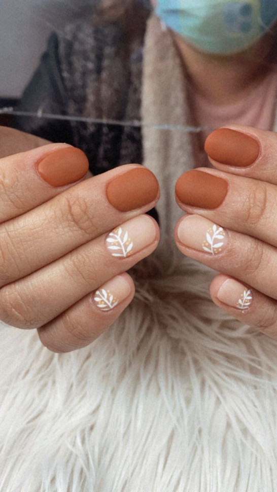 30+ Gorgeous Fall Inspired Nail Ideas — Matte Neutral & Rust Short Nails