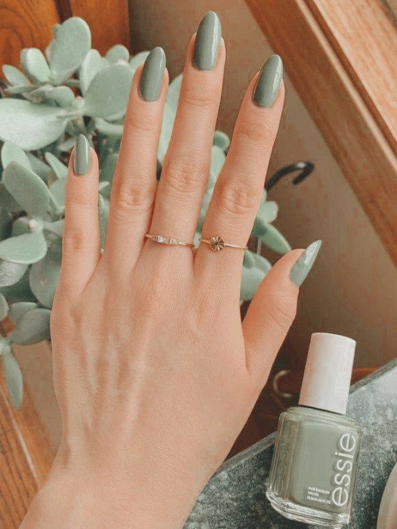 green nails, fall nail designs, fall nails 2022, fall nail art, fall nail ideas, autumn nail ideas, autumn nails 2022, tortoiseshell nails, burgundy nails, thanksgiving nails, october nails, september nails, french tip nails, fall french tip nails,  autumn nail designs, fall nail colors