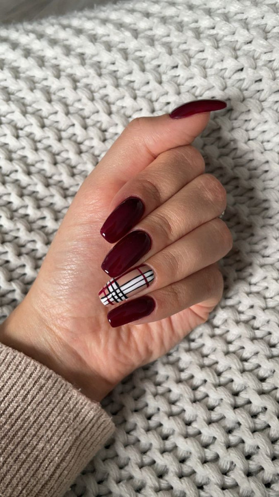 30+ Chic Fall Nail Colors & Designs — Burgundy Plaid Nails