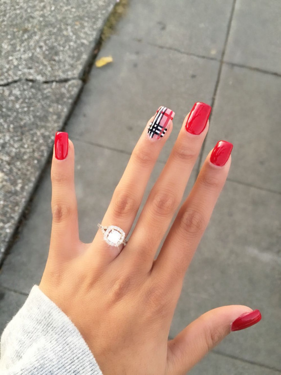 30+ Chic Fall Nail Colors & Designs — Red Plaid Nails