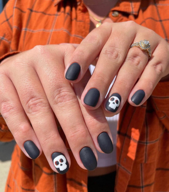 53 Black Halloween Nails — Matte Black Nails