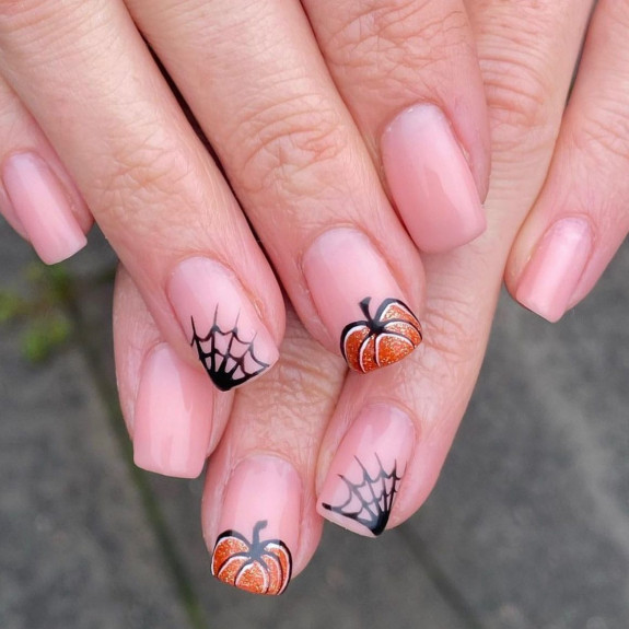 spider nail art, spider nails, spider web nails, simple spider web nails, halloween nails, halloween nail ideas, spider web nail ideas, halloween nail art, simple halloween nails, halloween nails acrylic, spider nails acrylic, halloween nails short