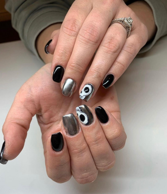 53 Black Halloween Nails — Black and Silver Nails