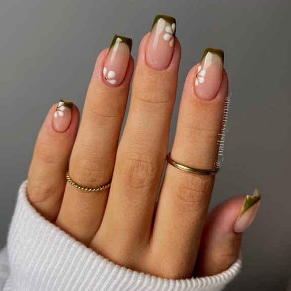 49 Pretty Fall Floral Nails — Green Tip Nails + Flower Accents