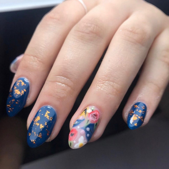 Fall floral nails, autumn floral nails, fall nails, fall nail designs, floral nail designs 2022, flower french tips, fall nails with flower accents