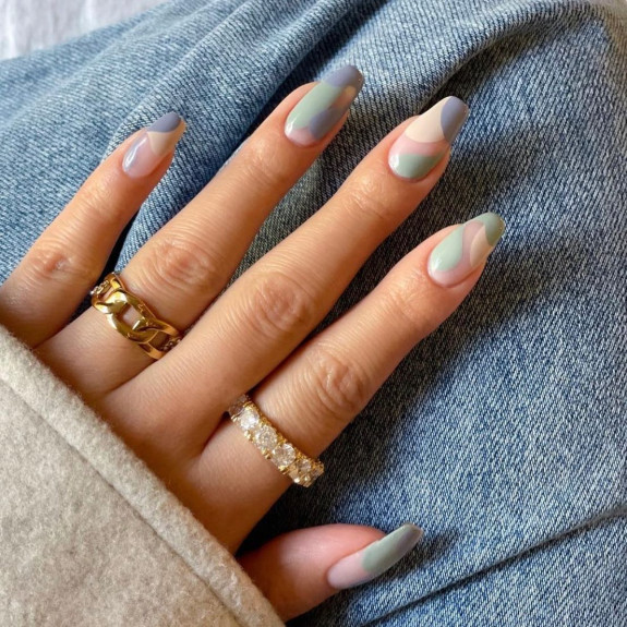 42 Best Fall Nail Trends of 2022 — Neutral Abstract Coffin Nails