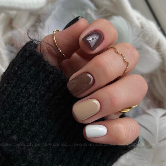 42 Best Fall Nail Trends of 2022 — Gradient Brown Short Nails