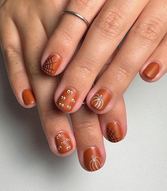 60+ Halloween Nails 2022 — Brown Halloween Short Nails