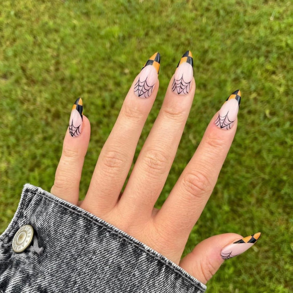 76 Spooky Halloween Nails for Every Taste — Cobweb Cuff Nails