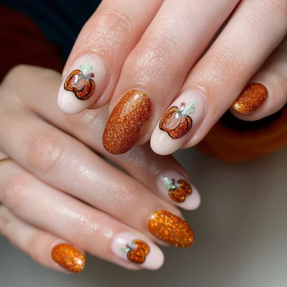 60+ Halloween Nails 2022 — Glitter Pumpkin Nails