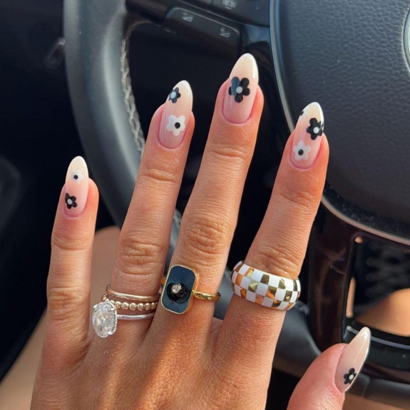 42 Best Fall Nail Trends of 2022 — Black and White Flower Subtle Nails