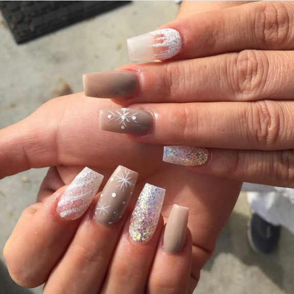 35 Best Nude Christmas Nails — Snowflake, Glitter + Nude Ombre Nails