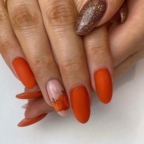 42 Best Fall Nail Trends of 2022 — Pumpkin + Orange + Glitter Nails