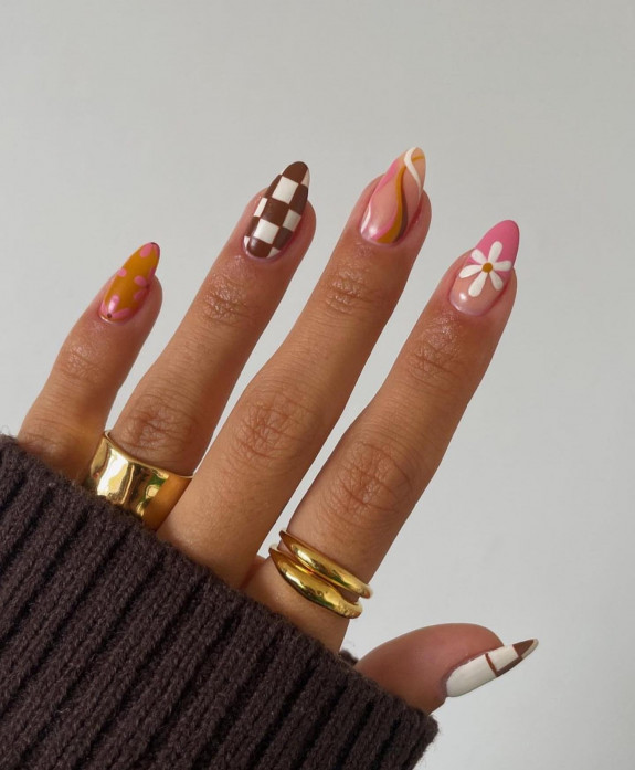 50+ Fall Nails That Are So Trendy — Checkerboard + Flower Brown and Pink Nails