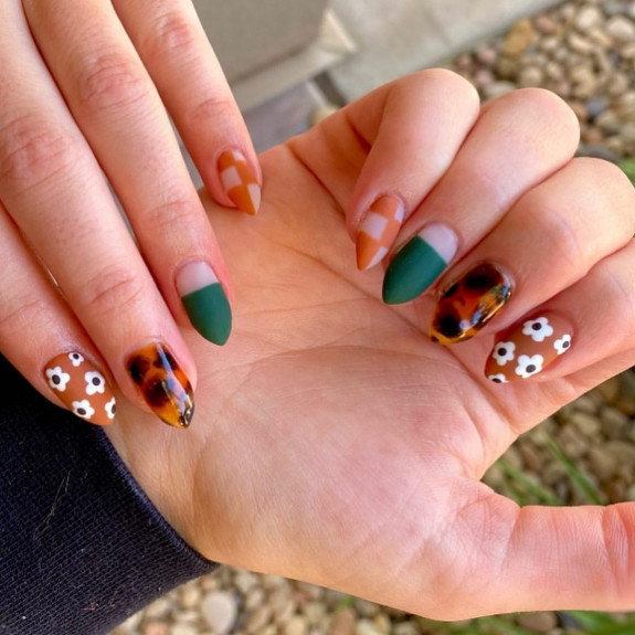 50+ Fall Nails That Are So Trendy — Matte + Glossy Tortoiseshell Nails