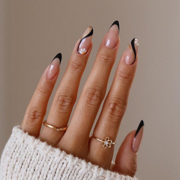 50+ Fall Nails That Are So Trendy — Black and Glitter Nails with Flower