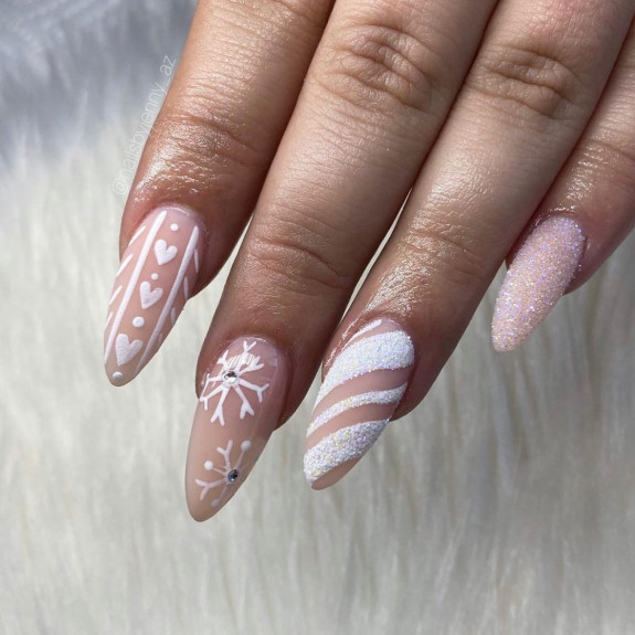 35 Best Nude Christmas Nails — Snow Flake, Love Heart Textured Nude Nails