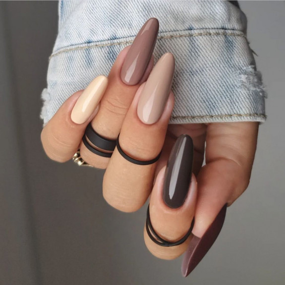 50+ Fall Nails That Are So Trendy — Simple Gradient Brown Almond Nails