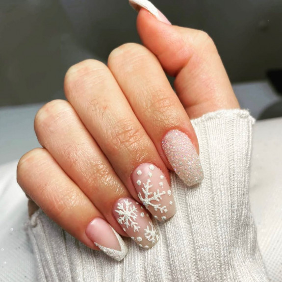 35 Best Nude Christmas Nails — Snowflake Textured Nude Nails