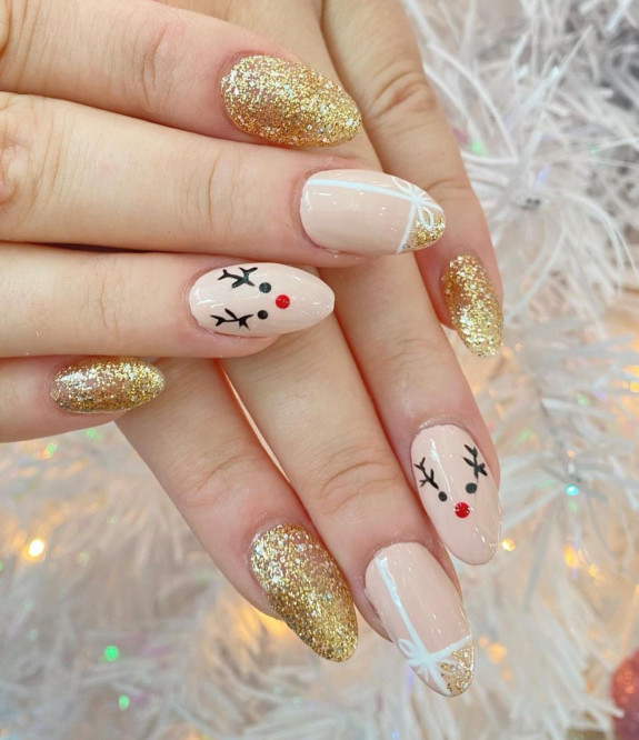 35 Best Nude Christmas Nails — Glitter and Nude Nails with Reindeer