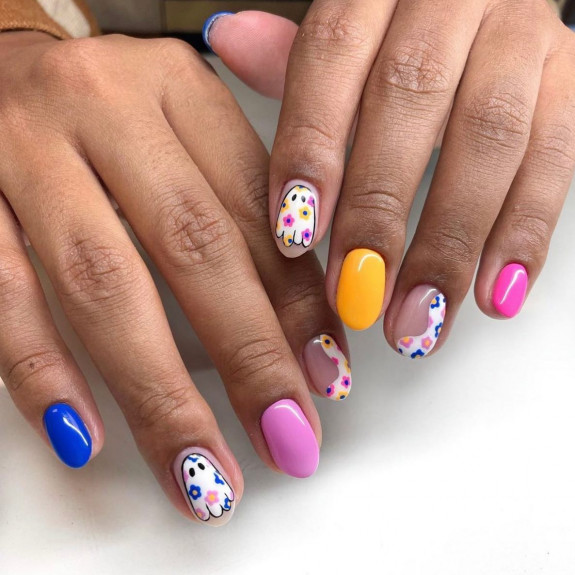 60+ Halloween Nails 2022 — Flowery Ghost Nails