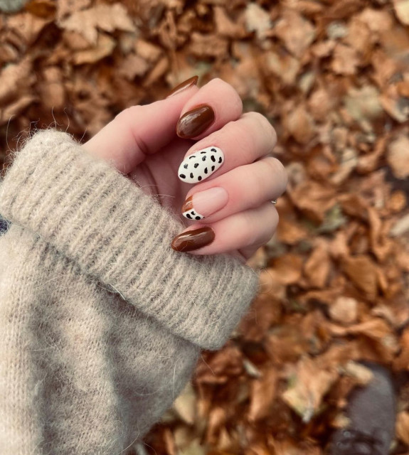 50+ Fall Nails That Are So Trendy — Mismatched Print & Brown Nails