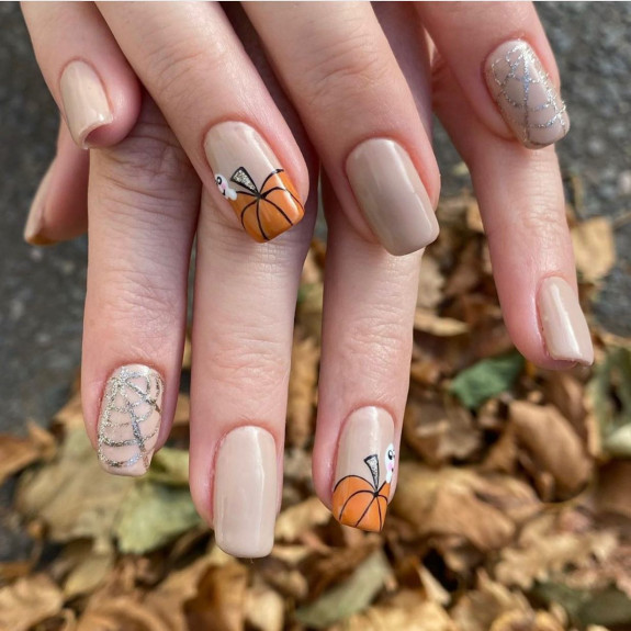 30 Cute Pumpkin Nails — Glitter Cobweb + Pumpkin Tip Nude Nails