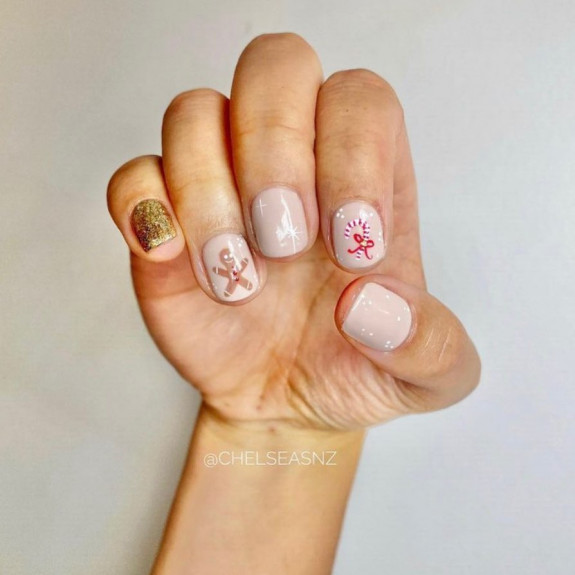 35 Best Nude Christmas Nails — Ginger Bread + Candy Cane Short Nails