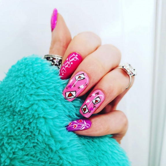 30 Creative Pop Art Nail Ideas — Pink Love Letter Pop Art Nails