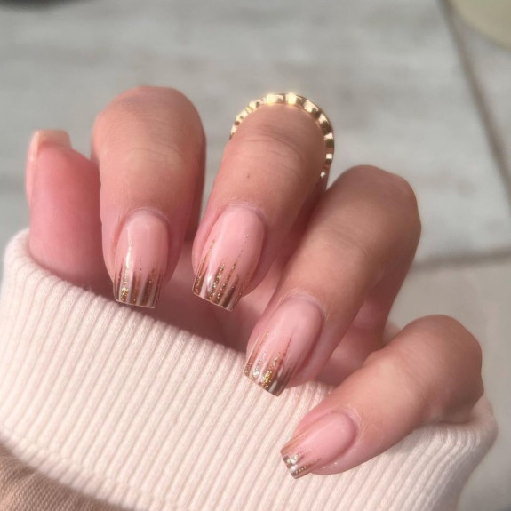 50+ Fall Nails That Are So Trendy — Glittery French Twist Nails