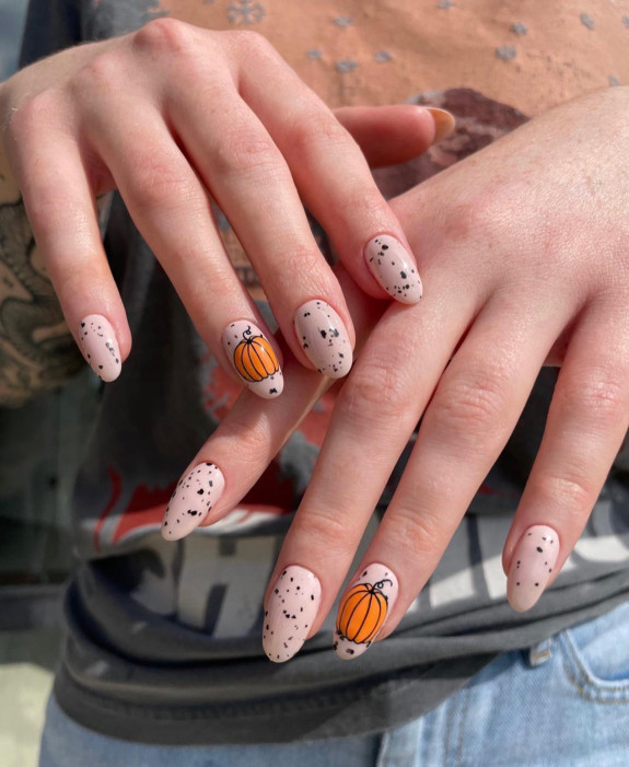 30 Cute Pumpkin Nails — Speckled Nails with Pumpkin Accents