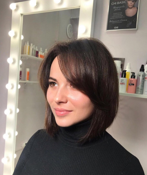 35 BEST Short Hair with Bangs Ideas for 2022 — Bob Haircut with Curtain Bangs