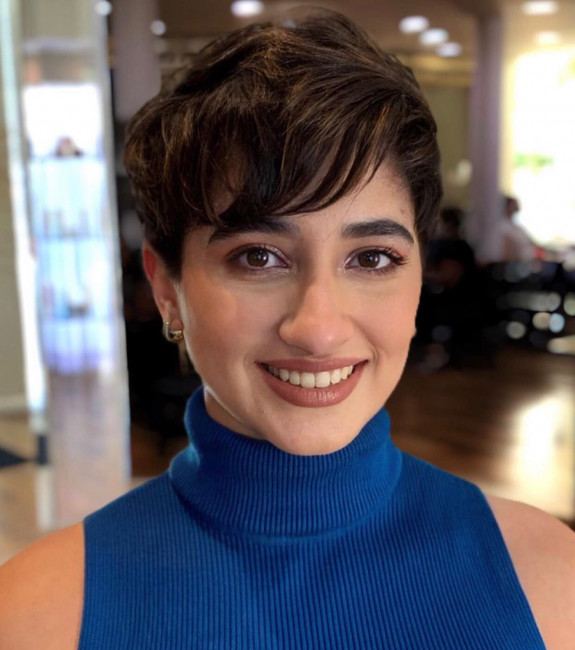 32 Pixie Cuts That Are So Trendy — Dark Brown Pixie with Bangs