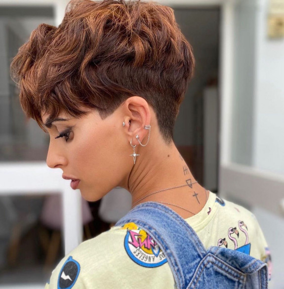 32 Pixie Cuts That Are So Trendy — Flattering Brown Pixie with Fringe