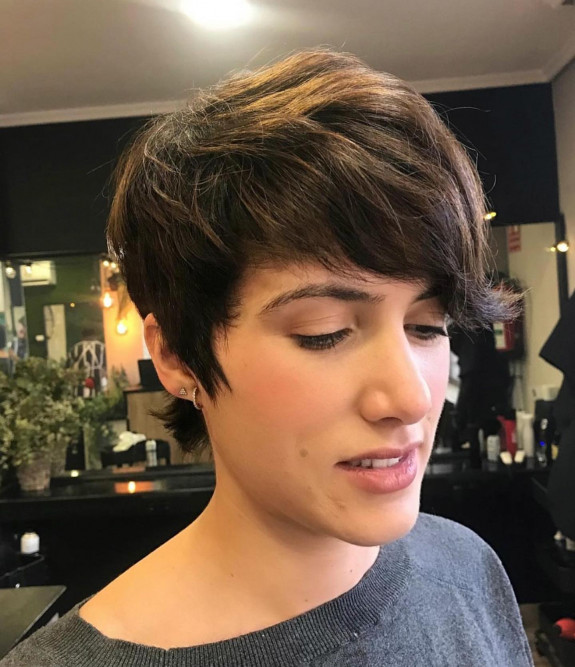 pixie cuts, pixie haircuts 2022, very short pixie haircut, pixie cuts with bangs, edgy pixie haircut, pixie hairstyles 2022