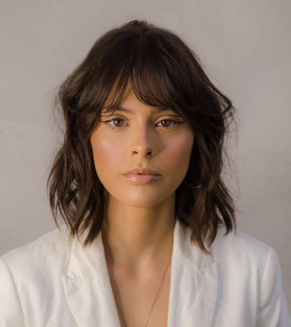 40 BEST Ways To Wear Wispy Bangs 2022 — Textured Bob with Bangs