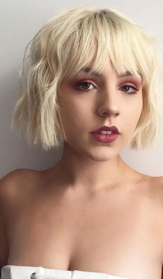 35 BEST Short Hair with Bangs Ideas for 2022 — Blonde Bob with Fringe for Round Face