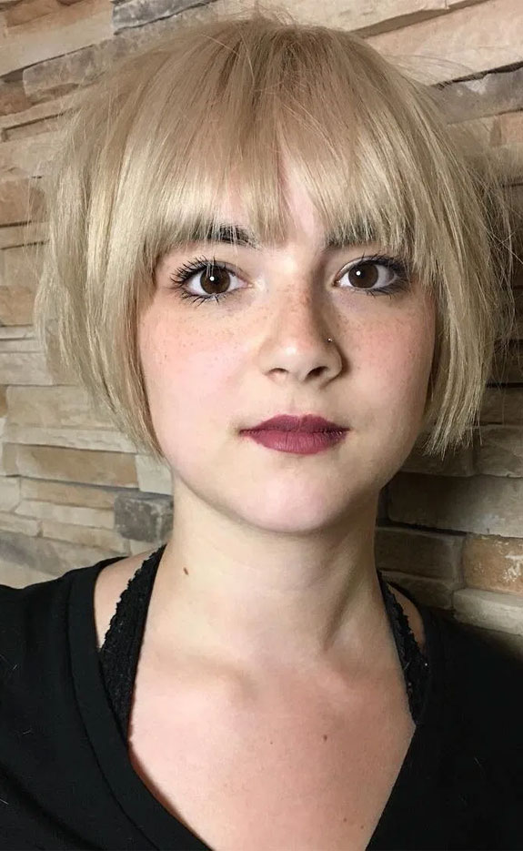 35 BEST Short Hair with Bangs Ideas for 2022 — Platinum Blonde Stacked Bob