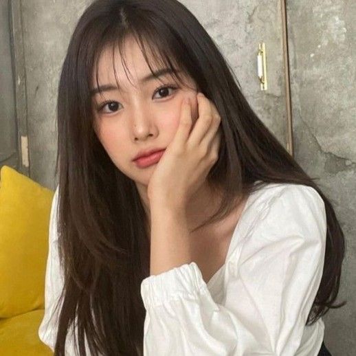 30+ Cute Korean Wispy Bangs Long Hairstyles — See-Through + Long Layers