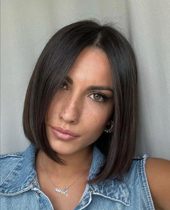 48 Chic Bob Hairstyles & Haircuts — Straight Hair Bob Hairstyle