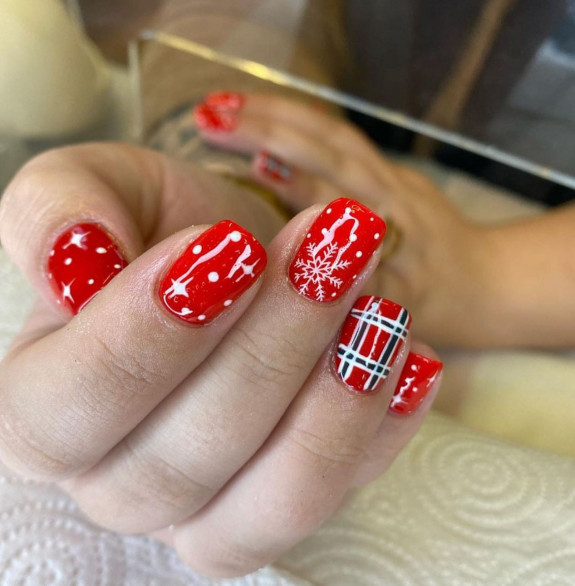 30 Red Festive Nail Designs  — Plaid & Snowflake Christmas Nails