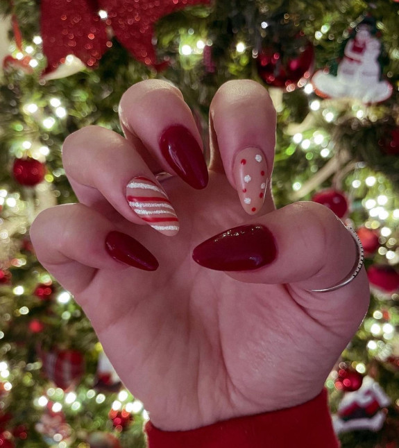 30 Red Festive Nail Designs  — 20