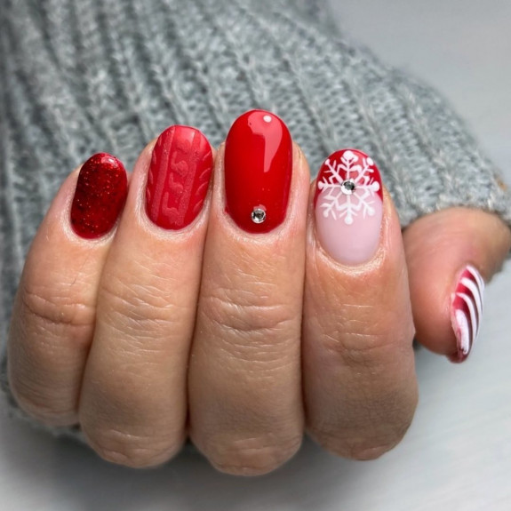 30 Red Festive Nail Designs  — Red Sweater Nails